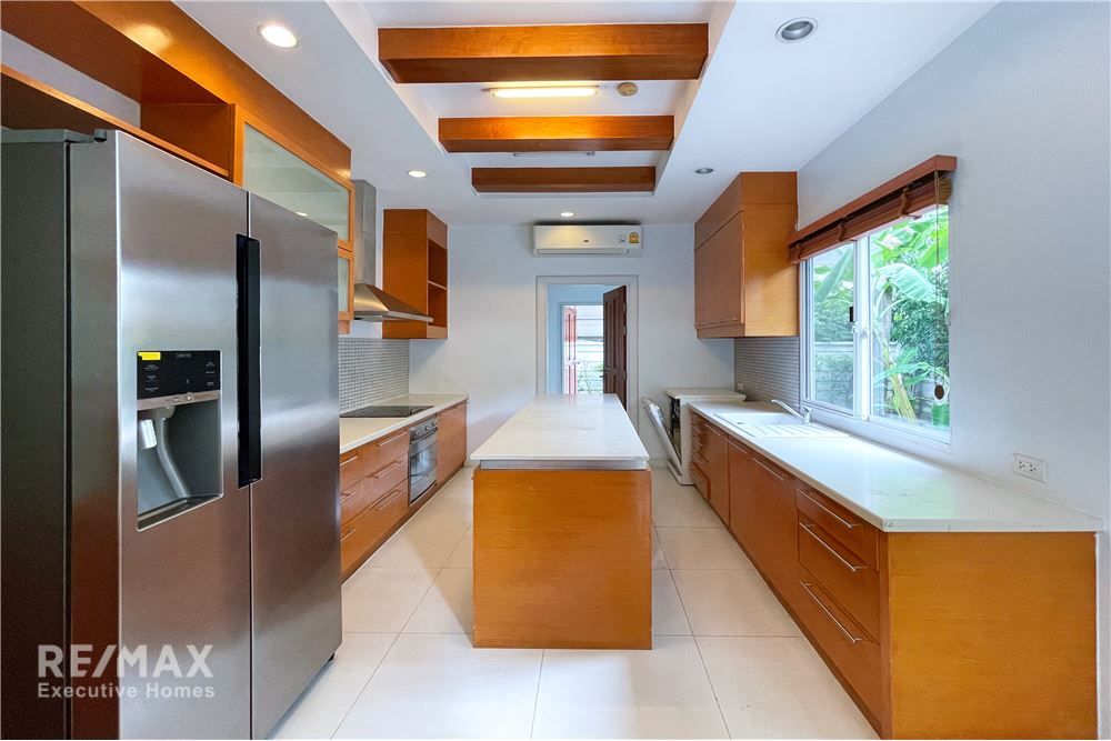 Luxuriöse 400 qm Villa mit privatem Pool zu vermieten in Sukhumvit 36 - Haustierfreundlich 11