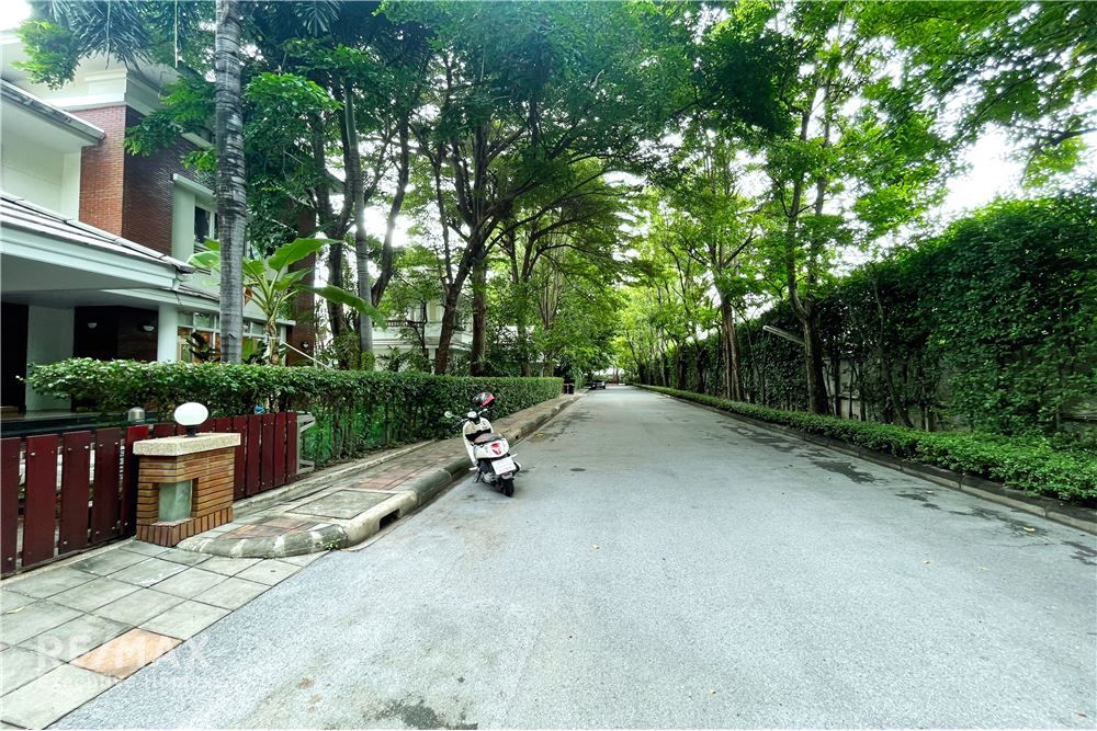 Luxuriöse 400 qm Villa mit privatem Pool zu vermieten in Sukhumvit 36 - Haustierfreundlich 30