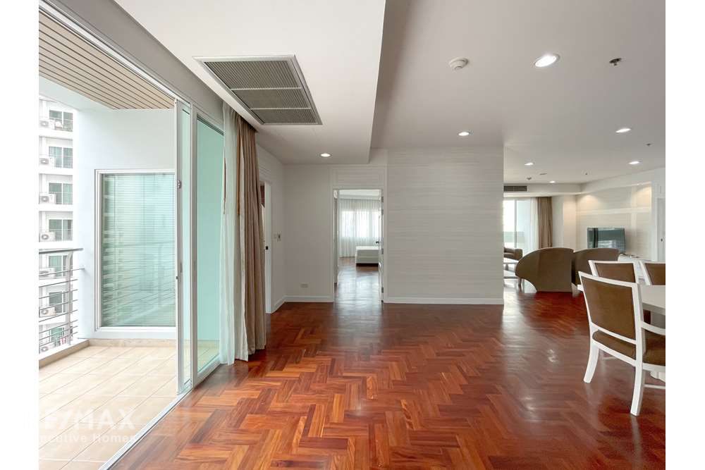 Modern Condo with Spectacular City Views in Downtown 15