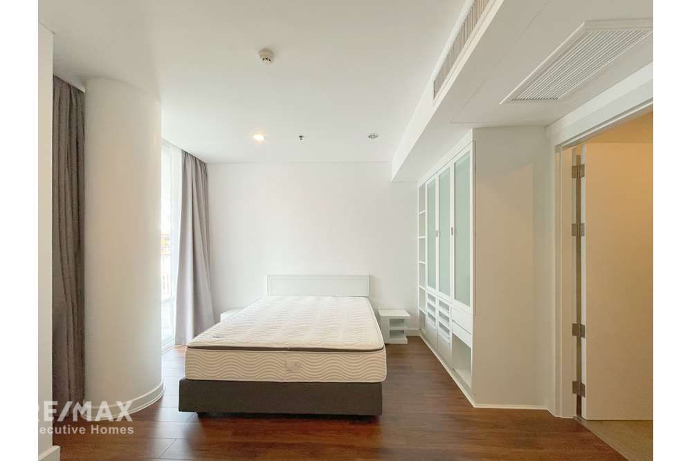 4BR Condo for Rent in Ekkamai - 280sqm with Huge Balcony & Pet-Friendly 11