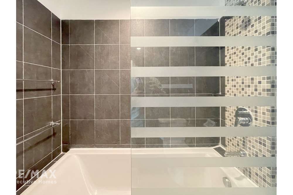4BR Condo for Rent in Ekkamai - 280sqm with Huge Balcony & Pet-Friendly 14