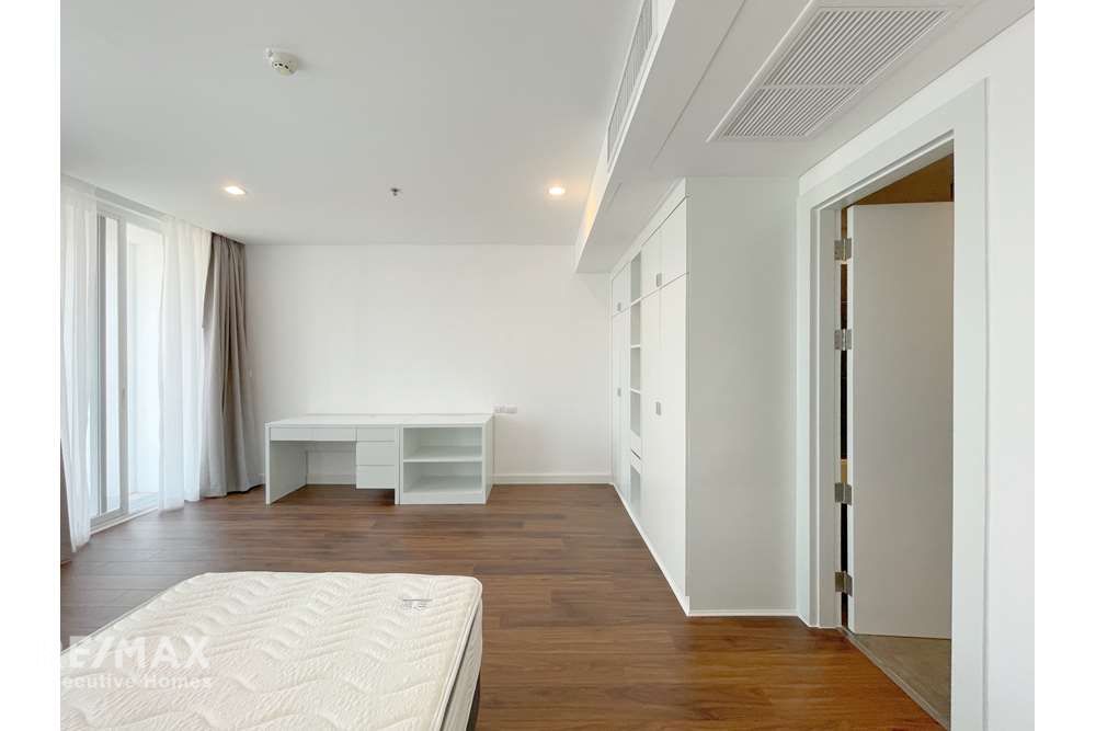 4BR Condo for Rent in Ekkamai - 280sqm with Huge Balcony & Pet-Friendly 16