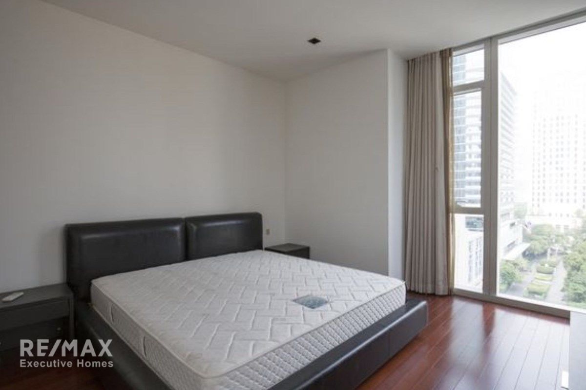 3BR Condo for Rent at Athenee Residence | 189sqm | 4 Mins Walk to BTS Ploenchit 6