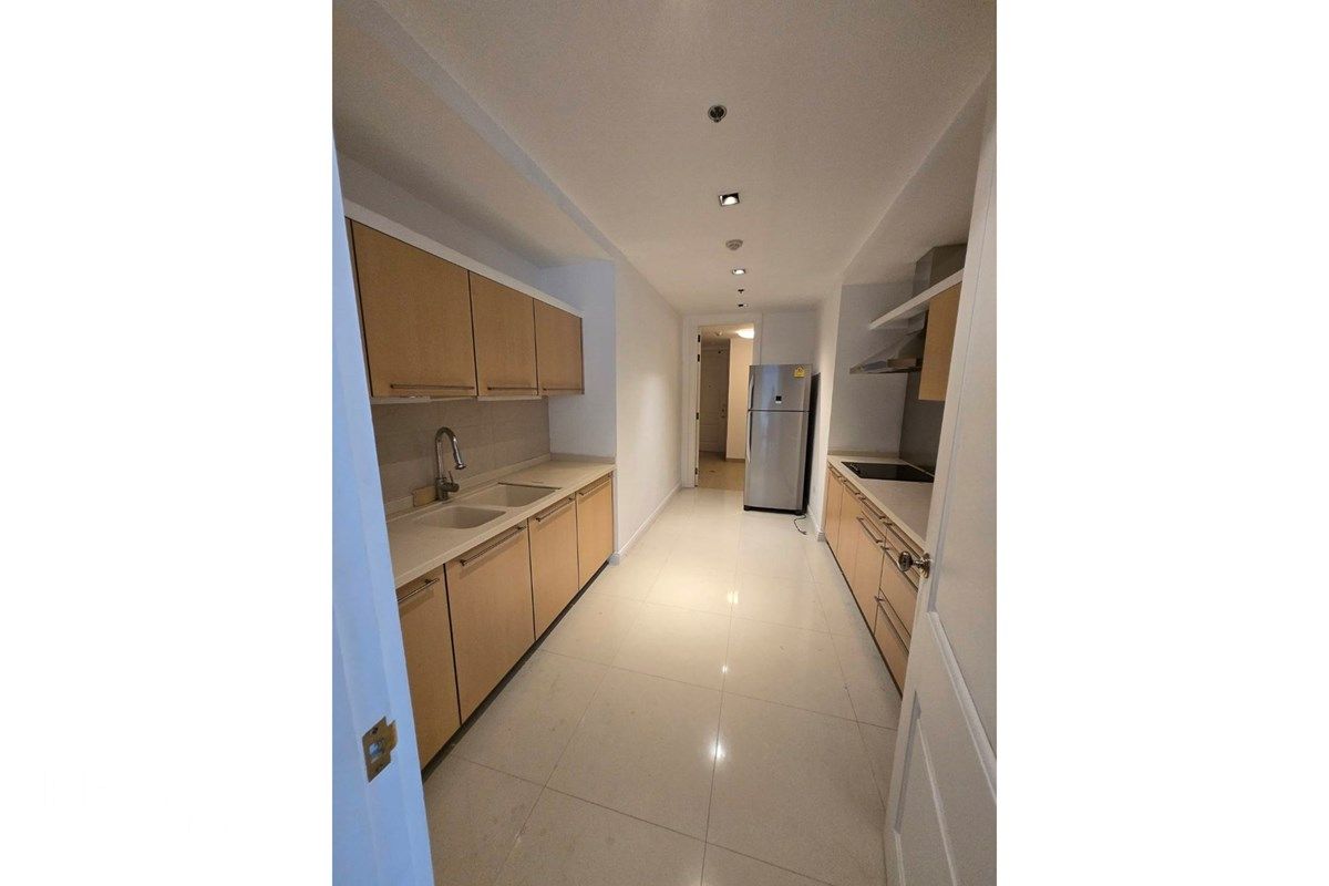 3-Zimmer-Eigentumswohnung zu vermieten in Athenee Residence | 178 m² | 38. Stock mit Himmelsblick | 4 Minuten Fußweg zum BTS Phloen Chit 4