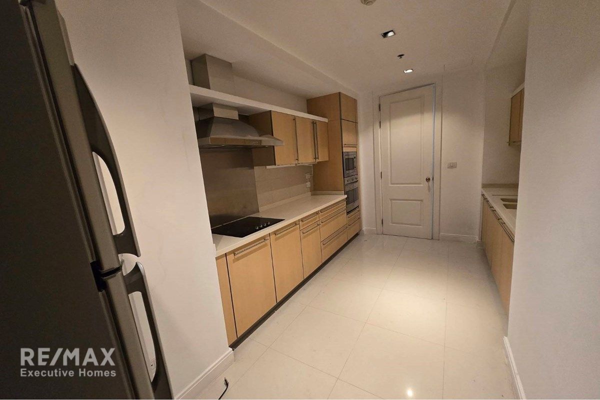 3-Zimmer-Eigentumswohnung zu vermieten in Athenee Residence | 178 m² | 38. Stock mit Himmelsblick | 4 Minuten Fußweg zum BTS Phloen Chit 5