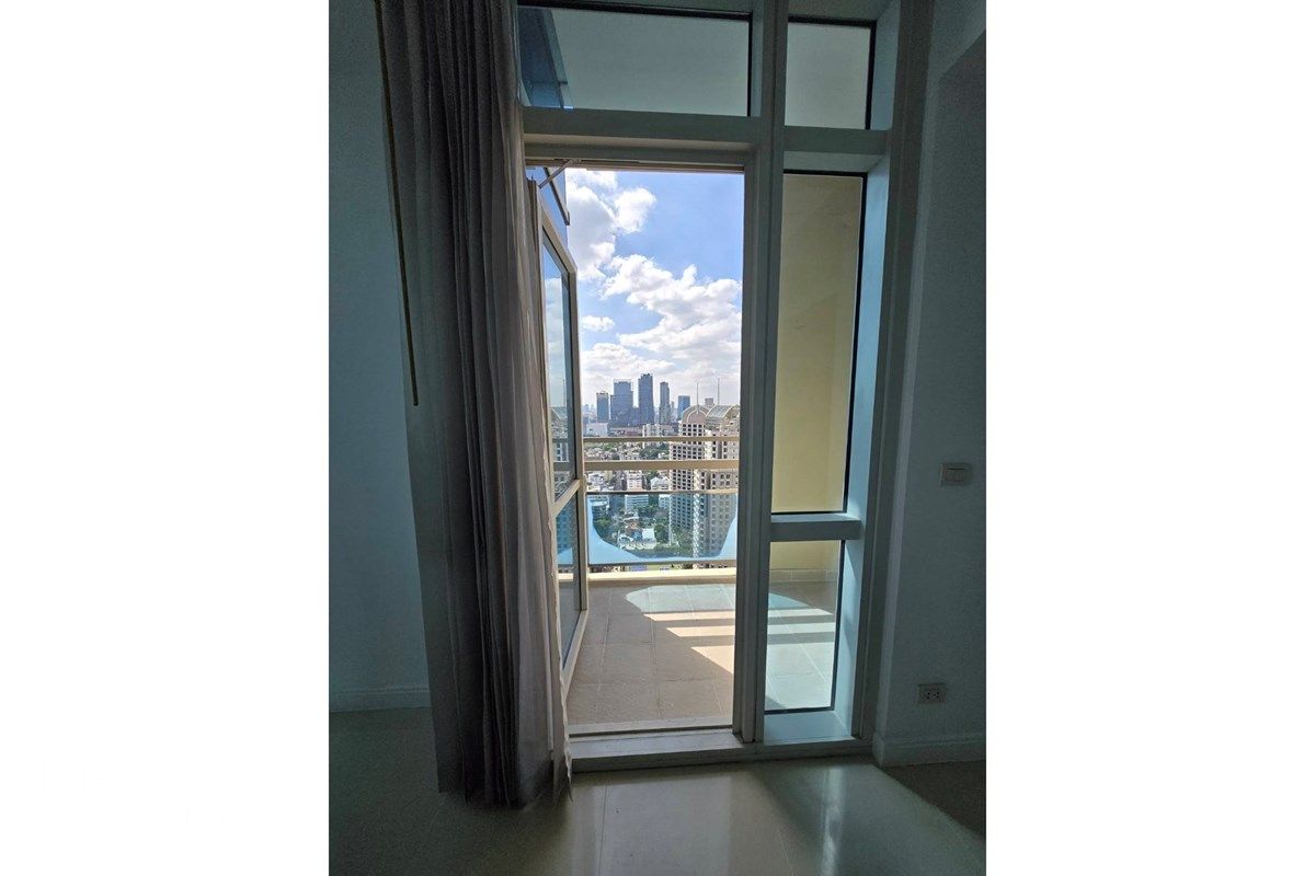 Luxuriöses 31-SZ Sky Home in der Athenee Residence - 215 m², 38. Etage, 4 Gehminuten zur BTS Phloen Chit. 5