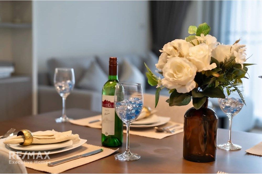 Urban Oasis: 2-Bed Watthana Condo in Bangkok! 3