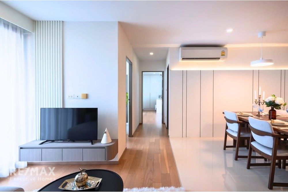 Urban Oasis: 2-Bed Watthana Condo in Bangkok! 7