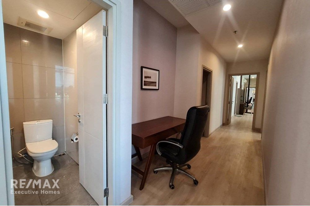 Luxury 4 Bedroom 4 Bathroom Condo for Sale in Watthana, Bangkok 4