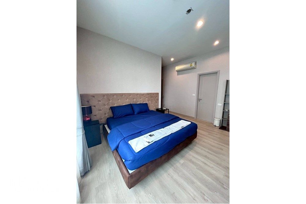 Luxury 4 Bedroom 4 Bathroom Condo for Sale in Watthana, Bangkok 7