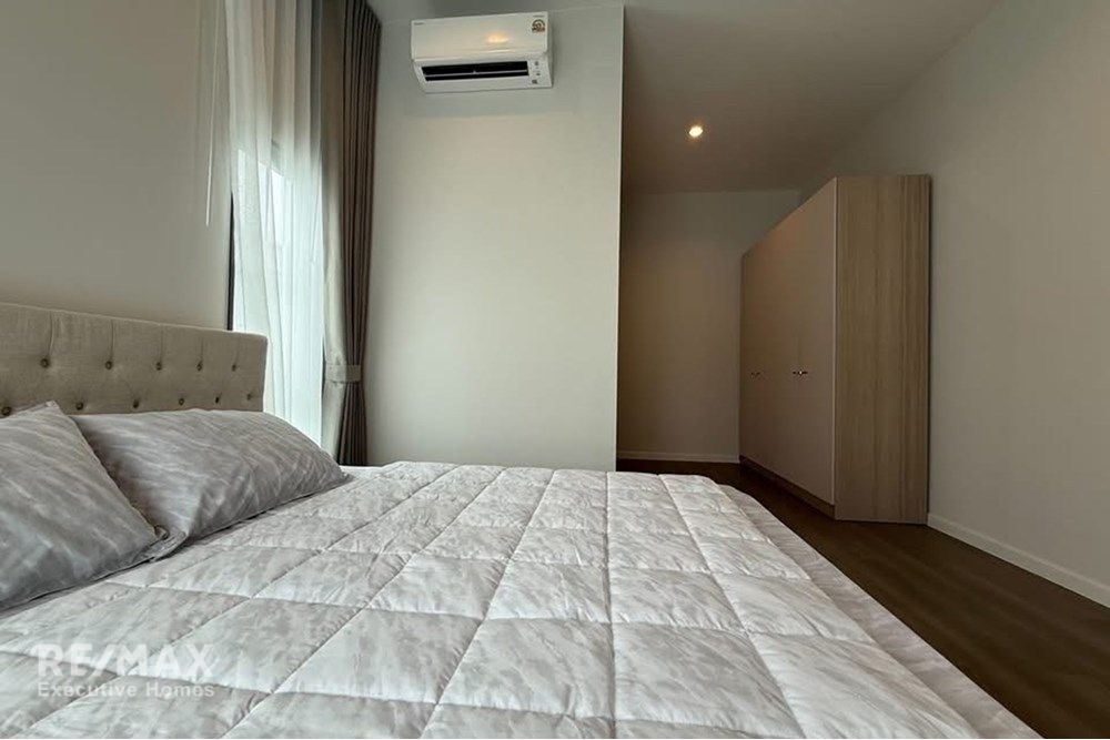 Luxurious 4BD Home with Pool in Bang Na, Bangkok! 3
