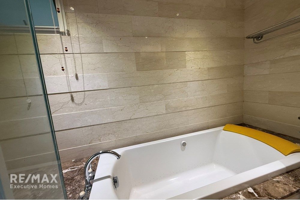 Modern 2BR Condo for Rent in Watthana - Pet-Friendly Living 14