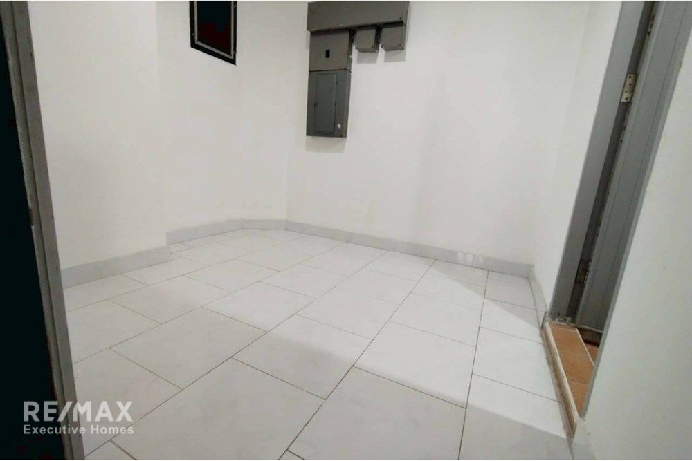 Luxury Condo in the Heart of the City 14