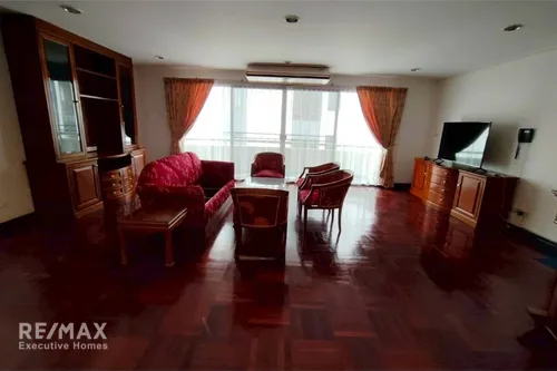 luxury-city-living-in-spacious-condo-920071001-16112