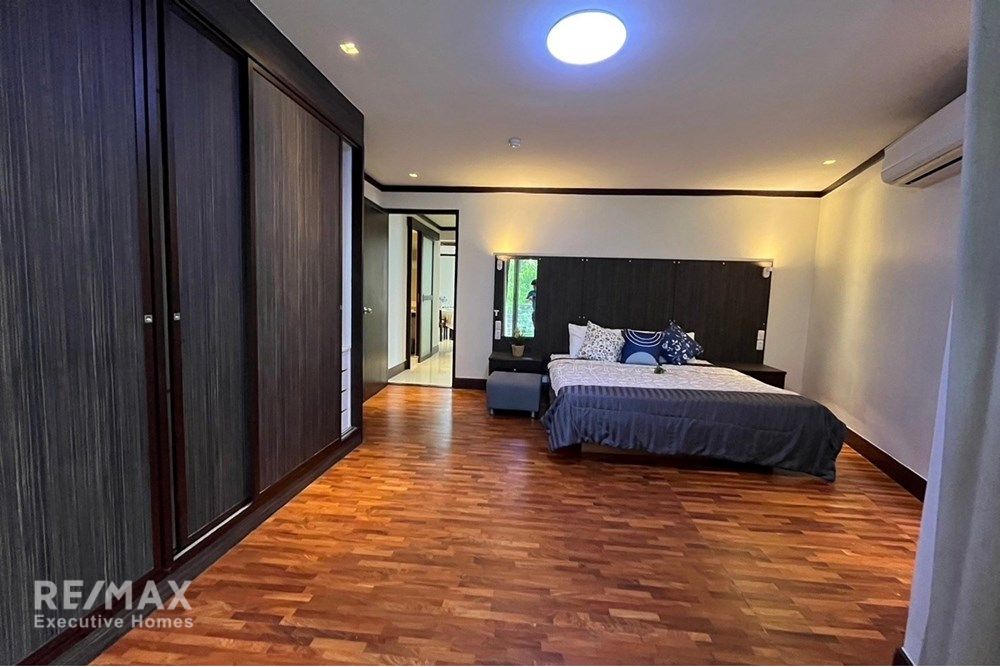 Luxurious 2-Bedroom Condo for Rent in the Heart of Bangkok 3