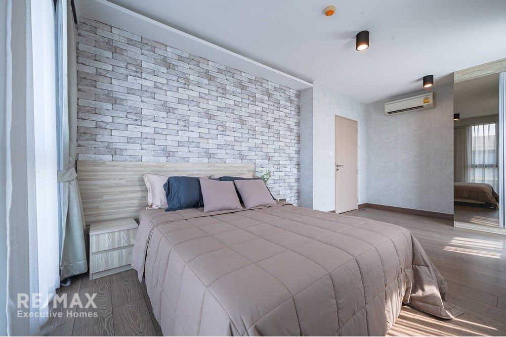 Ultra Luxurious 3BR Condo Duplex Loft in Prime Location 20