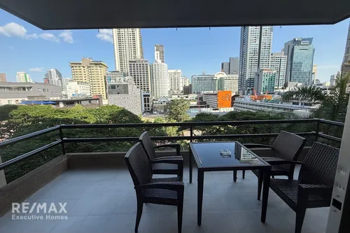 luxurious-urban-condo-with-large-balcony-and-park-view-3-minutes-to-bts-920071001-16120