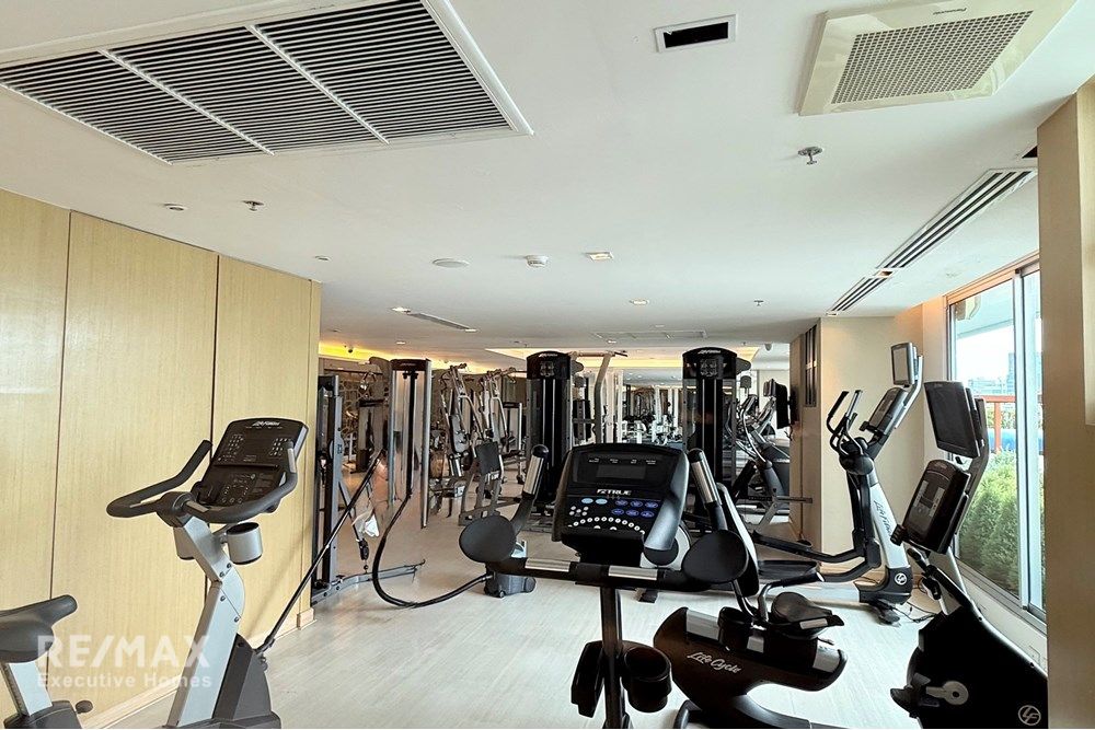 Luxury Condo in the Heart of Bangkok - Urban Oasis Living 9