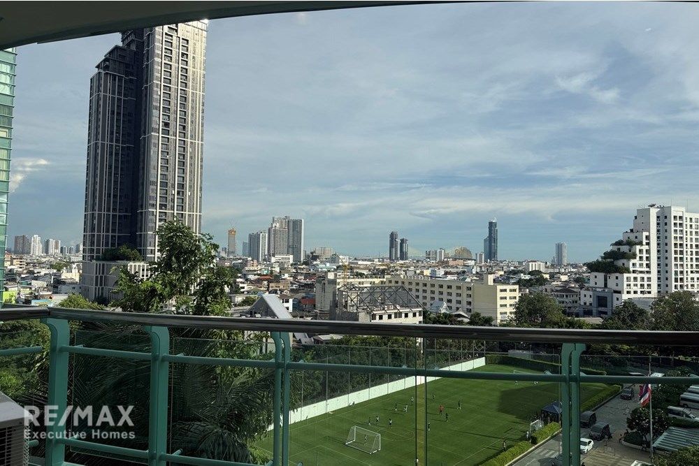 Luxurious Services Apt: 3BR, Riverside Views" with 2 Living room 12