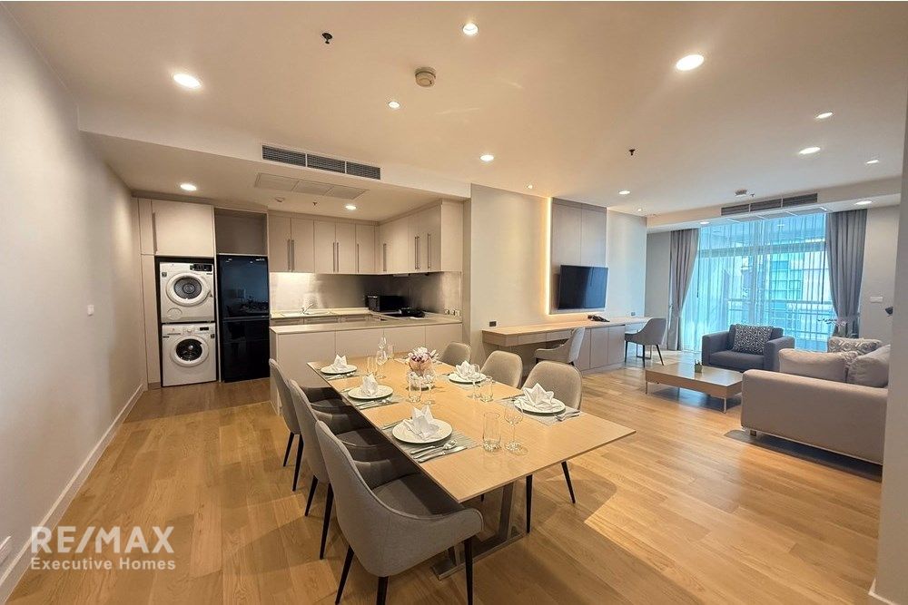 Luxurious Services Apt: 3BR, Riverside Views" with 2 Living room 4