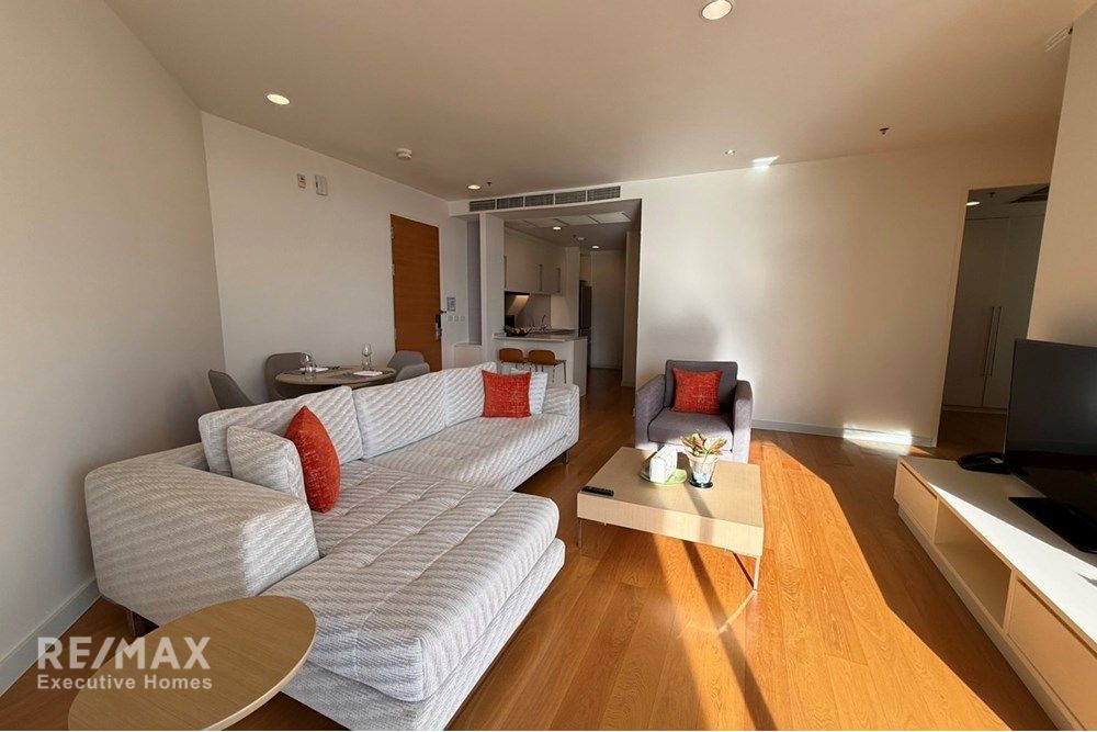 Urban Luxury: 2BR Apt in Chatrium Riverside, BKK 12