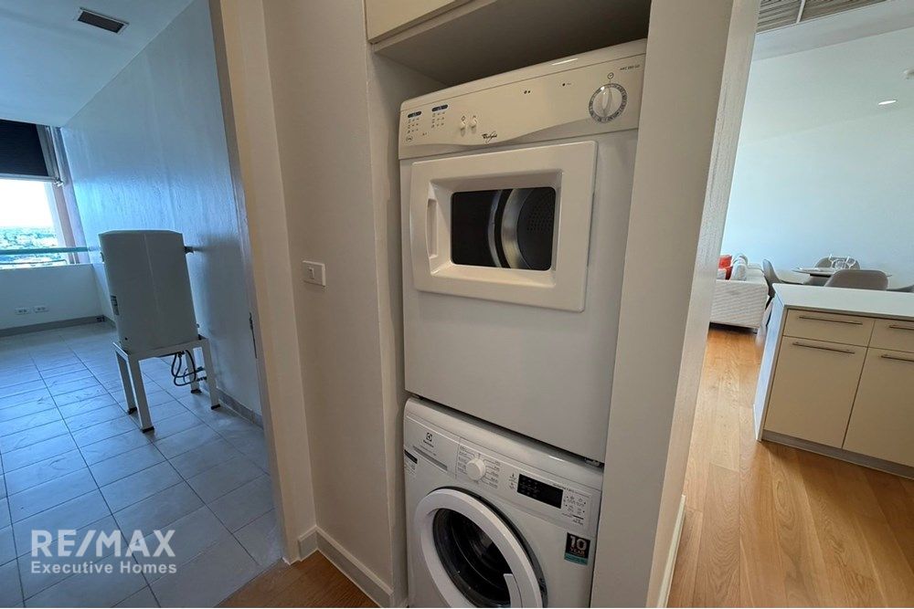Urban Luxury: 2BR Apt in Chatrium Riverside, BKK 13