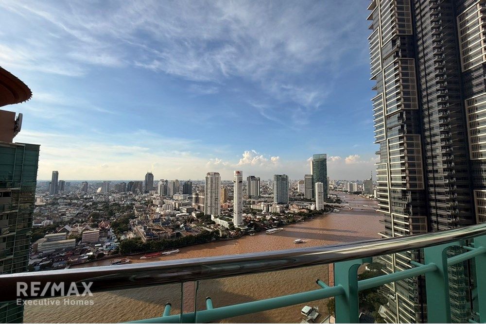 Luxurious 3BR Penthouse Riverside Apartment for Rent in Bangkok 4