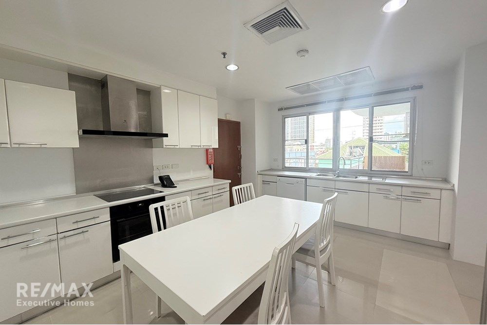 Spacious 4BR Condo for Rent in Sathon, Bangkok - 270 sq.m of Luxury Living 10