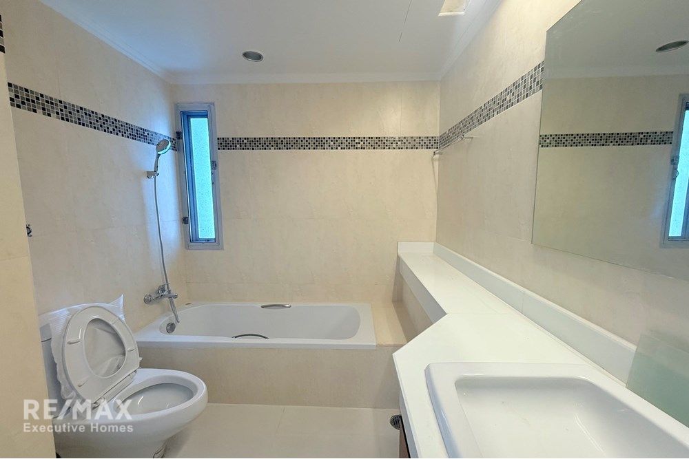 Spacious 4BR Condo for Rent in Sathon, Bangkok - 270 sq.m of Luxury Living 15