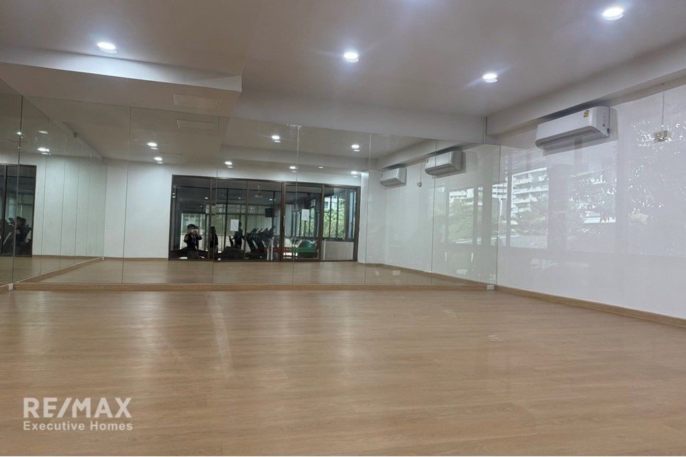 Luxurious Condo in Bangkok's Heart! 20