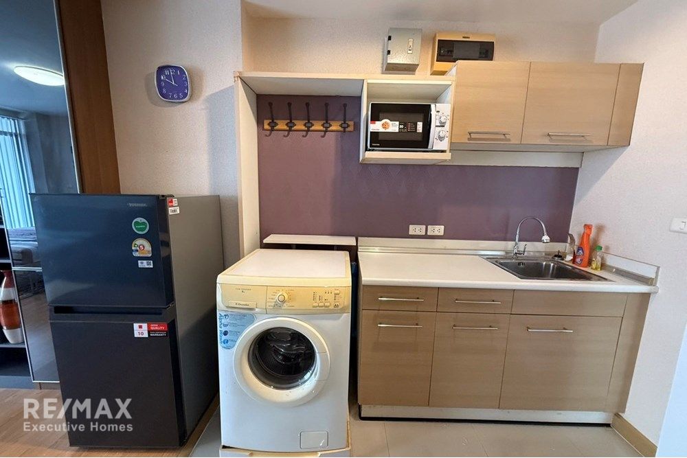 Studio Condo in Prime Location 5