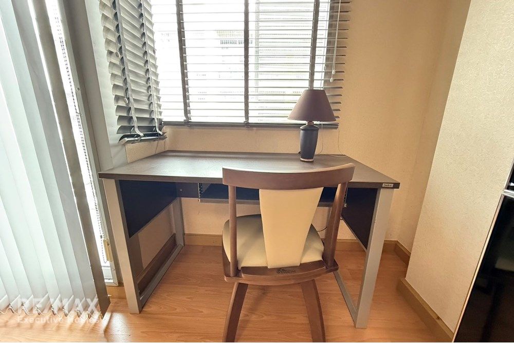 Studio Condo in Prime Location 7