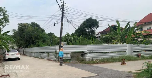 64-sqw-prime-land-near-it-square-for-only-288-million-920071001-16357
