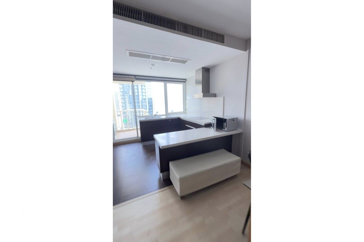 Modern 2BR Condo at 59 Heritage, 21st Floor - 104sqm, 9 Min Walk to BTS Thonglor 4