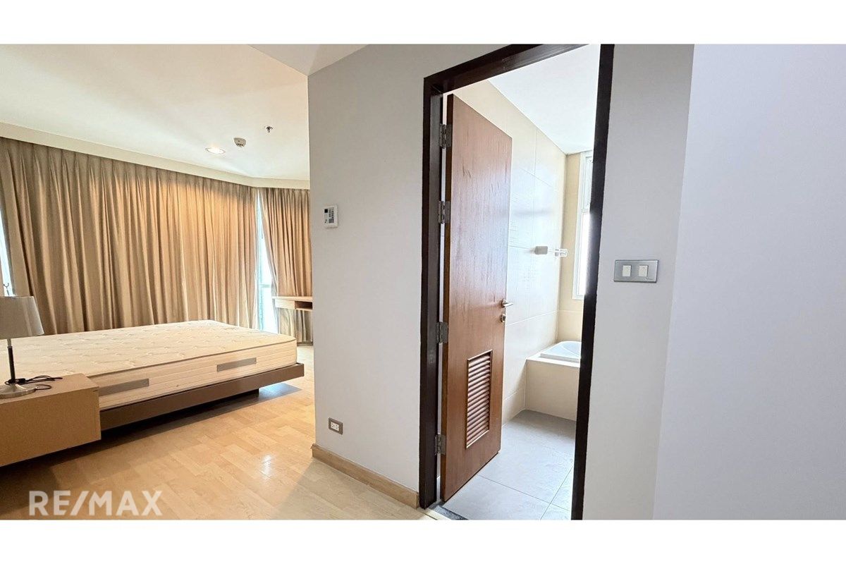 Modern 2BR Condo at 59 Heritage, 21st Floor - 104sqm, 9 Min Walk to BTS Thonglor 9