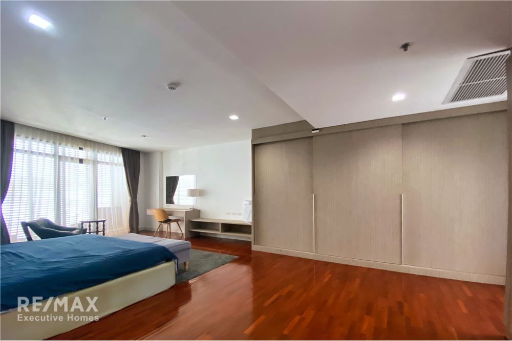 Exclusive 4BR Condo with Maid's Room for Rent at 100K - 240sqm, Only 7 Units Available 11