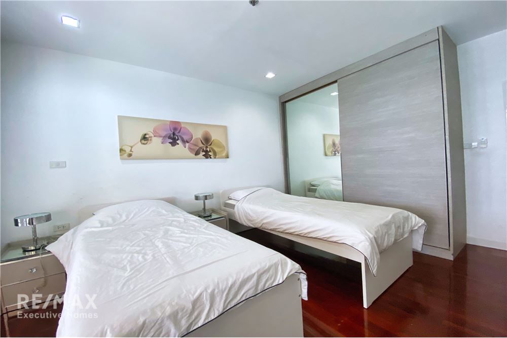 Exclusive 4BR Condo with Maid's Room for Rent at 100K - 240sqm, Only 7 Units Available 15