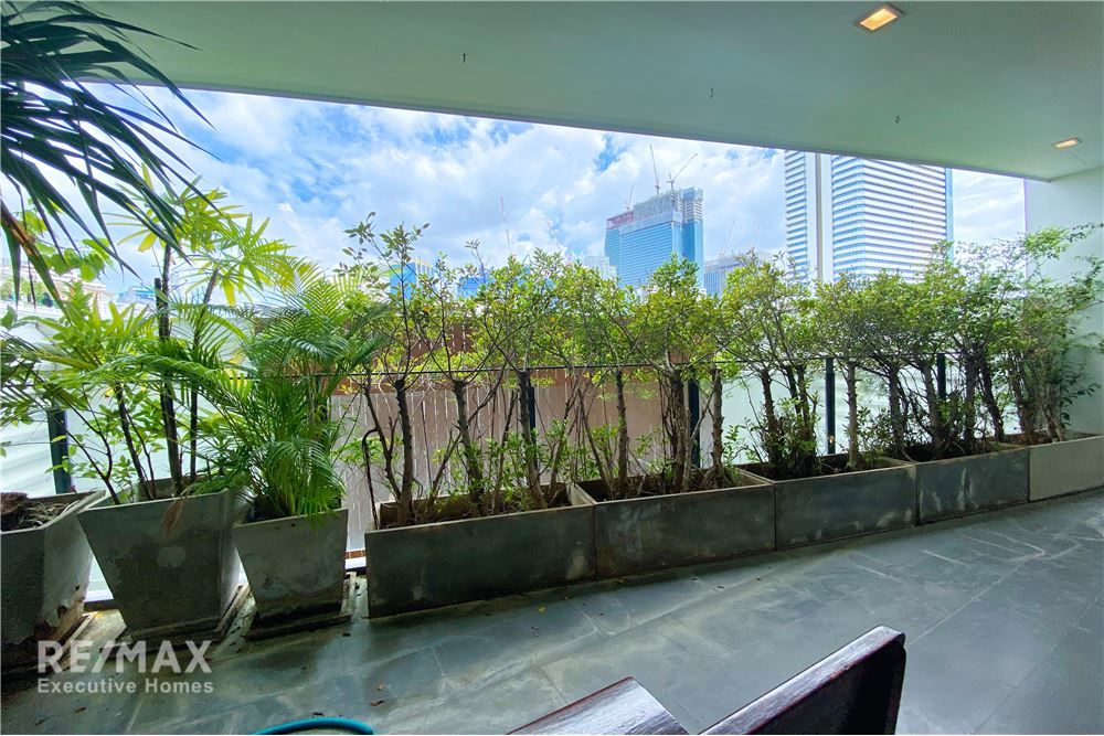 Exclusive 4BR Condo with Maid's Room for Rent at 100K - 240sqm, Only 7 Units Available 6