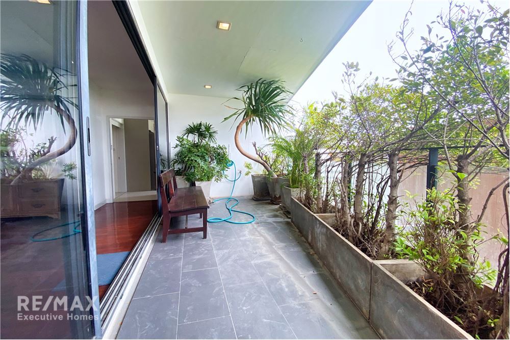 Exclusive 4BR Condo with Maid's Room for Rent at 100K - 240sqm, Only 7 Units Available 7