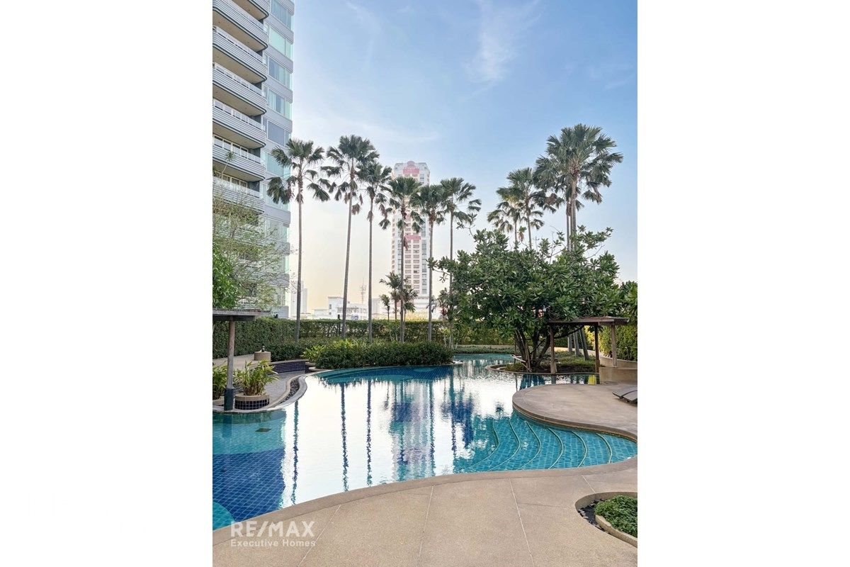 3-Bedroom Apartment for Rent with River View at Watermark Cha 11