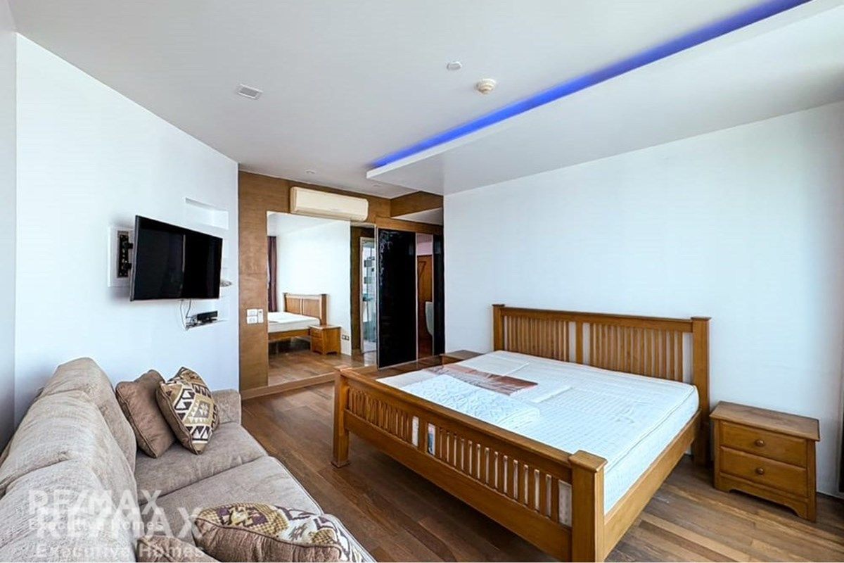 3-Bedroom Apartment for Rent with River View at Watermark Cha 5