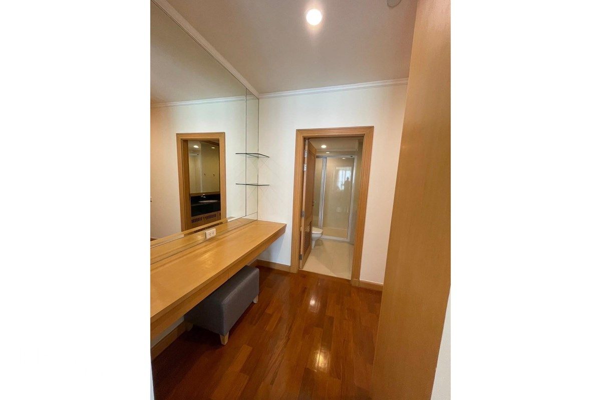 Rent 140K | Palatial 285sqm 3BR Sky Mansion | Sukhumvit 22 | Pets OK 13