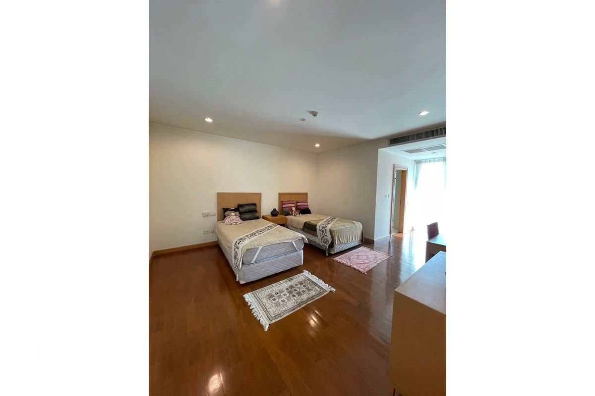 Rent 140K | Palatial 285sqm 3BR Sky Mansion | Sukhumvit 22 | Pets OK 14