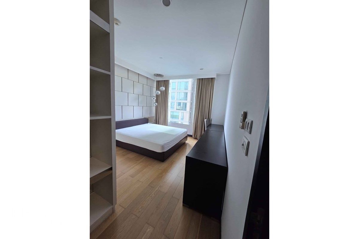 Rent 180K | The Park Chidlom | 258sqm 3BR | Private Lift | EV Charger 10