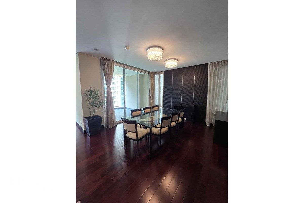 Rent 180K | The Park Chidlom | 258sqm 3BR | Private Lift | EV Charger 15