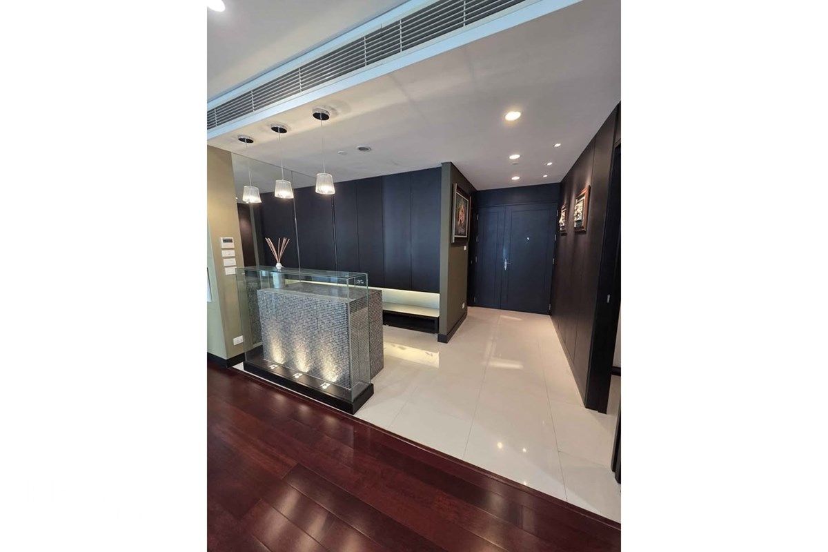 Rent 180K | The Park Chidlom | 258sqm 3BR | Private Lift | EV Charger 6