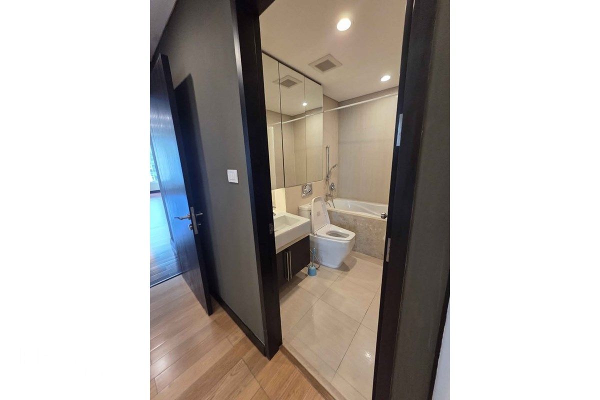Rent 180K | The Park Chidlom | 258sqm 3BR | Private Lift | EV Charger 9