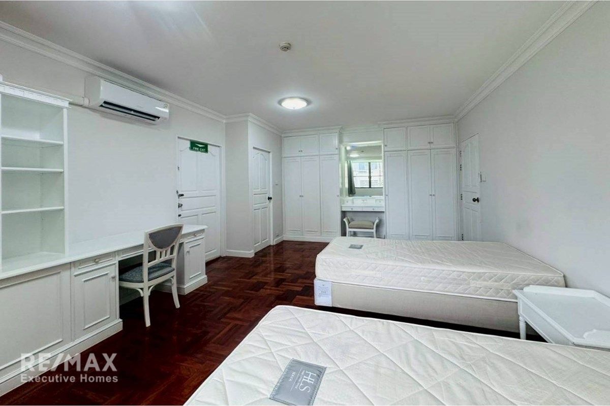 For Rent – Pet-Friendly Apartment Sukhumvit 43 | 4 BR 16