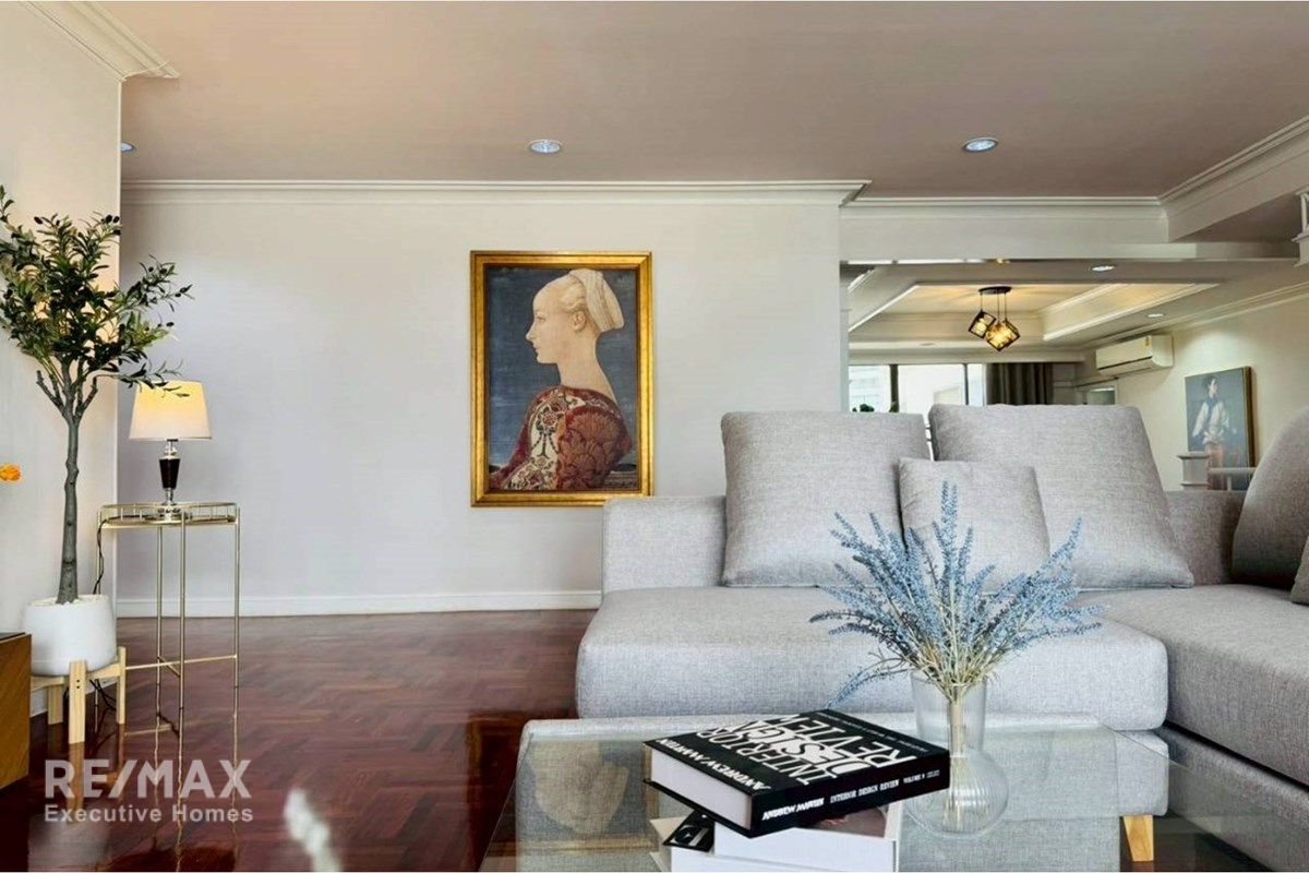 For Rent – Pet-Friendly Apartment Sukhumvit 43 | 4 BR 3