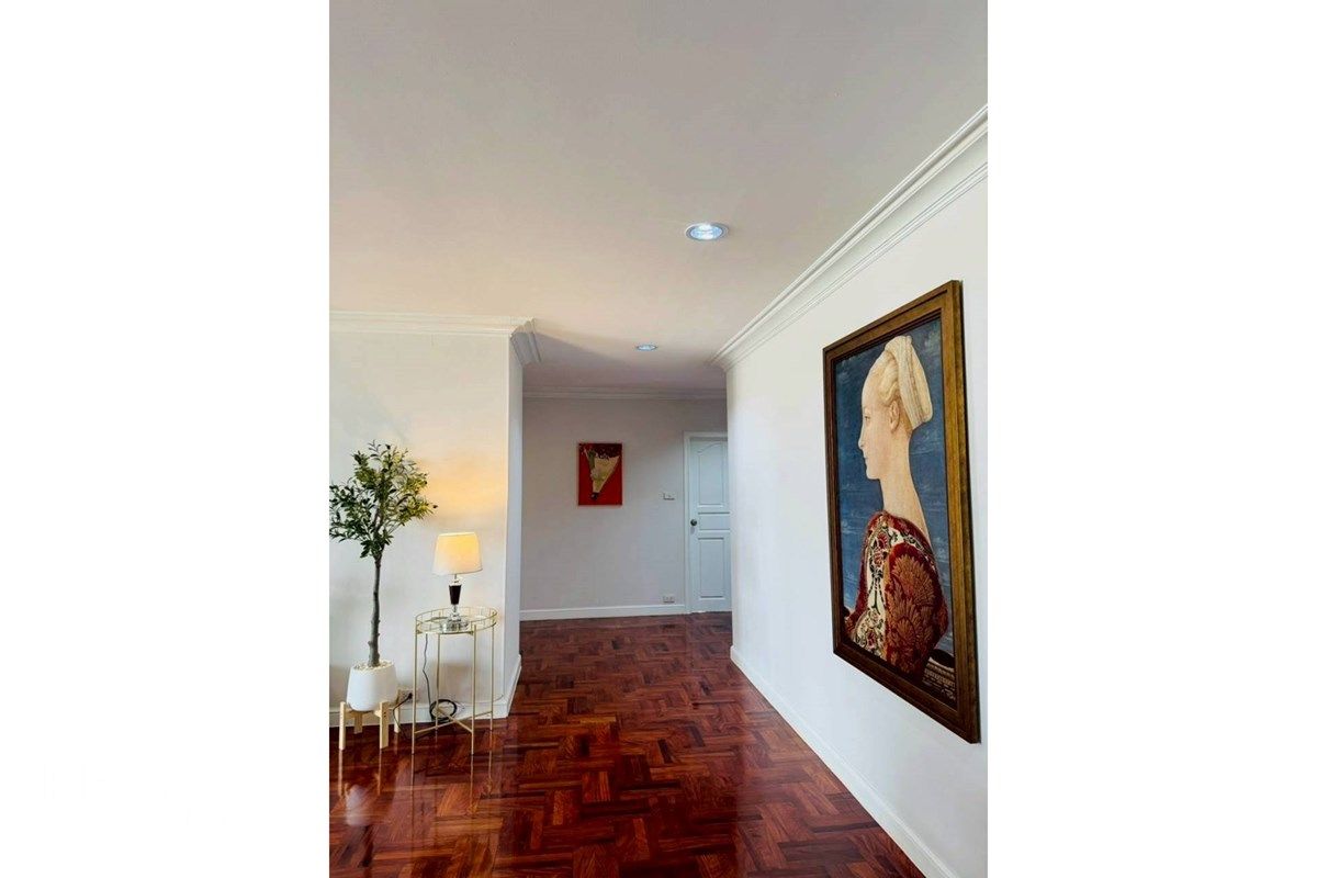 For Rent – Pet-Friendly Apartment Sukhumvit 43 | 4 BR 4